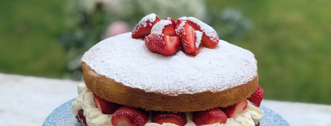 photo of a strawberry cream cake